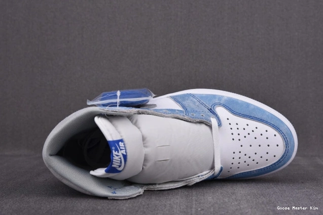 1 Retro Jordan Royal High OG Hyper 555088-402 0522